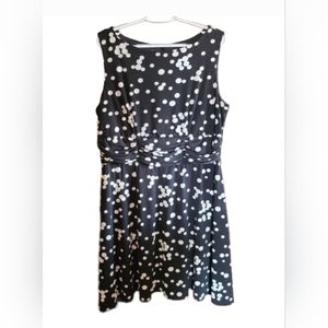 JESSICA HOWARD Size 18W  Dress Black White Polka Dots Sleeveless Stretch